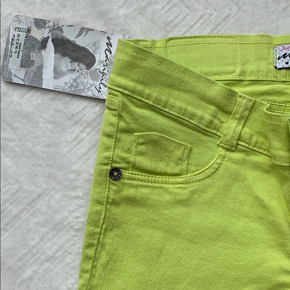 Colombian Jeans - Picture 8 of 16